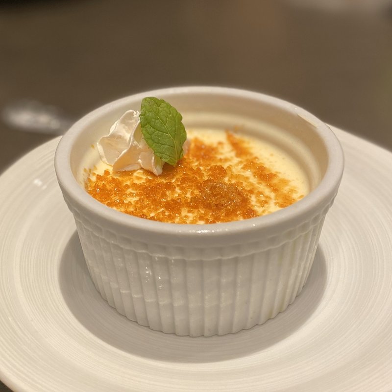 しっとり濃厚プリン ブリュレクランチ(焼肉 味樹園)