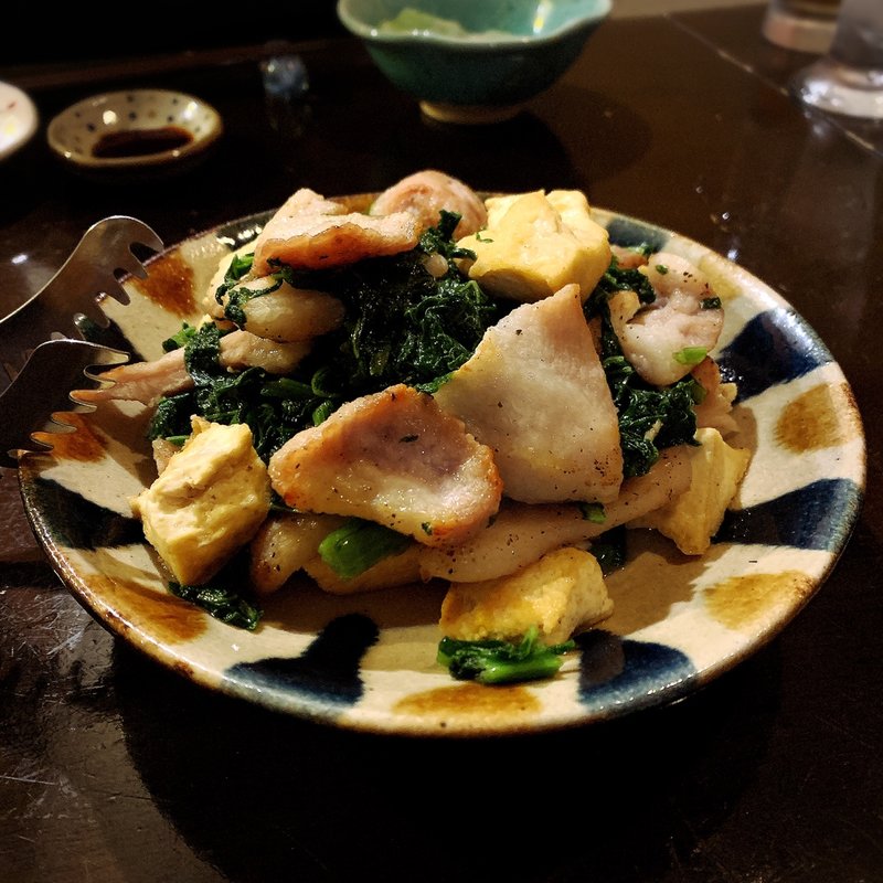 あぐー豚とチキナーのちゃんぷるー(旬菜処びいどろ)