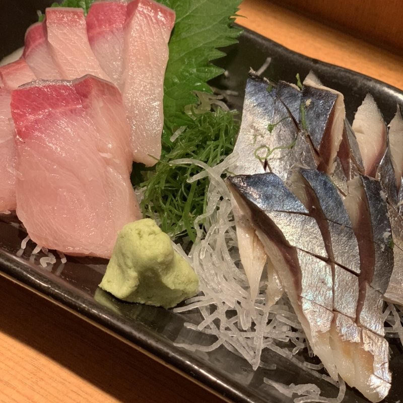 ハマチとしめ鯖の刺身定食(和茶房亀田)