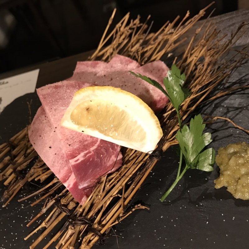 和牛極上タン(ISSA)