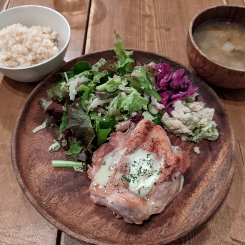 チキンのグリル ランチ(古民家ビストロ 燕食堂 市ヶ谷)