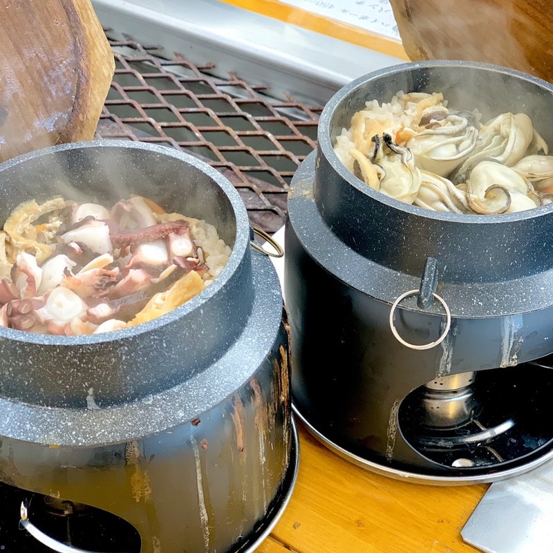 牡蠣の釜飯(海鮮問屋 城)
