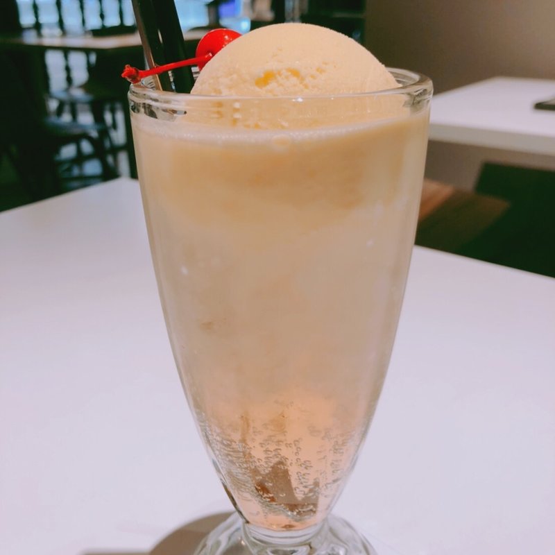 ピーチクリームソーダ(千成屋珈琲ラゾーナ川崎プラザ)