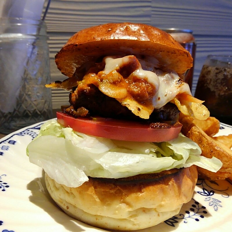 ナチョスバーガー(だるま珈琲)