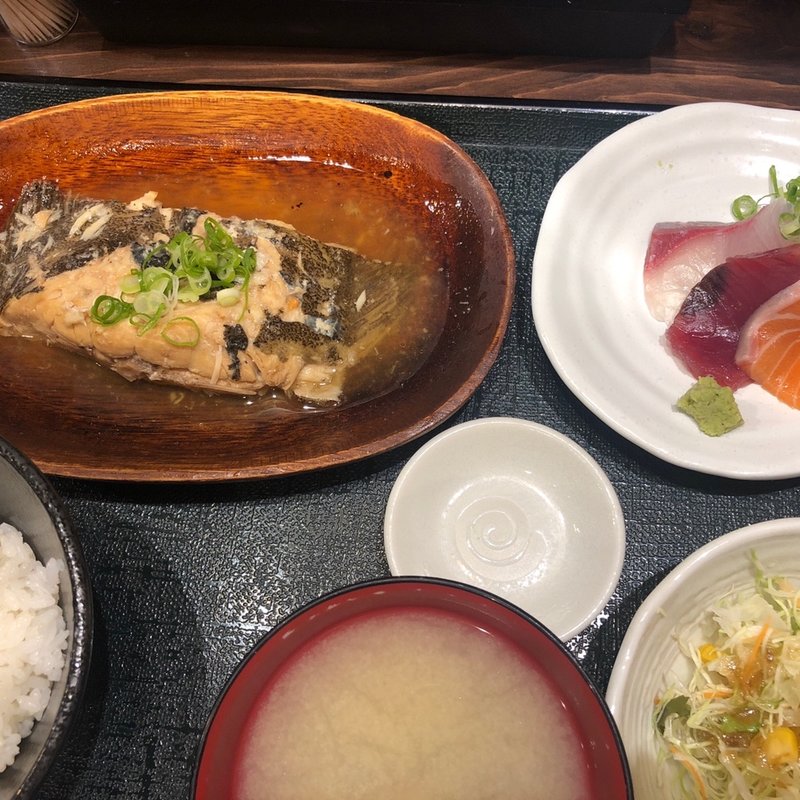 ひらめ煮付(銀座漁港 快海)