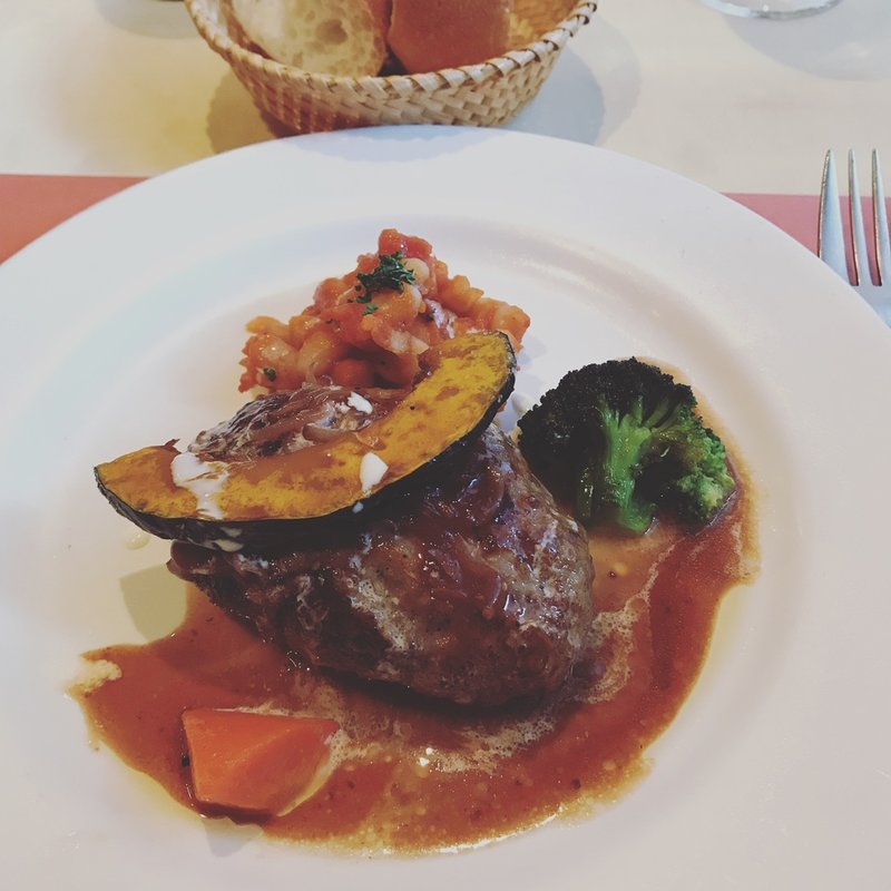 ハンバーグ(ラ・トック )