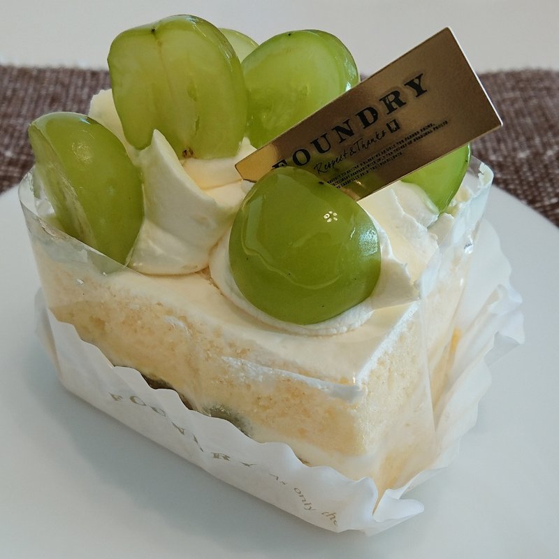 シャインマスカットと阿寒酪農家のショートケーキ(ファウンドリー そごう横浜店)