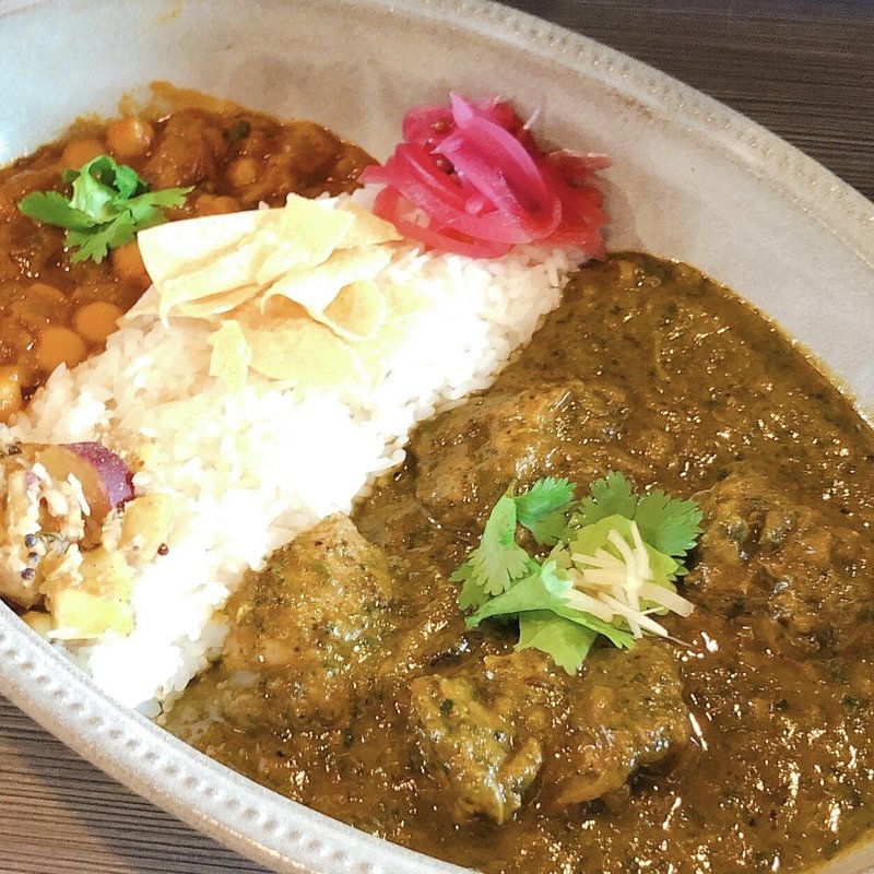 ほうれん草のチキンカレー 4種の副菜セット(よすが舎（イザックさんでの間借り営業）)