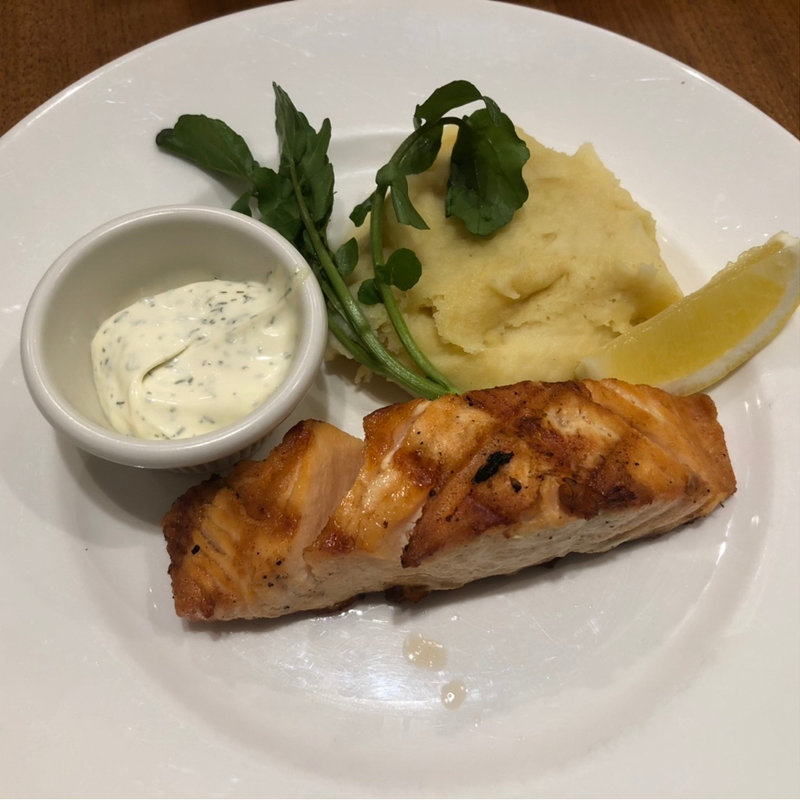 サーモンのグリル　ディルソース(シズラー 府中店)