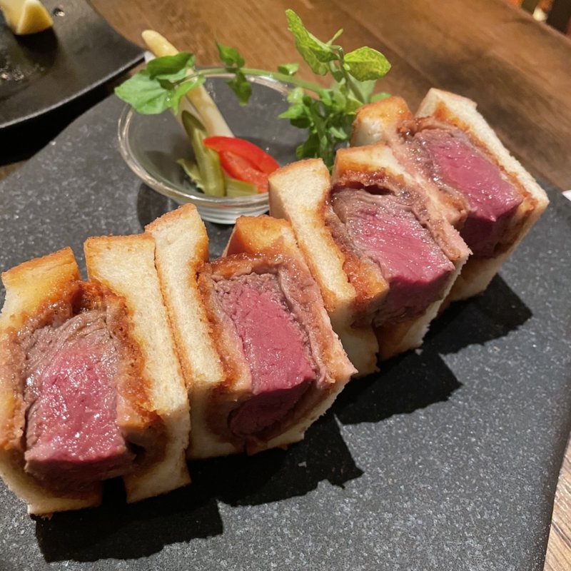 ビーフヘレかつの洋食サンド(WWW. W （フォーダブリュー）)