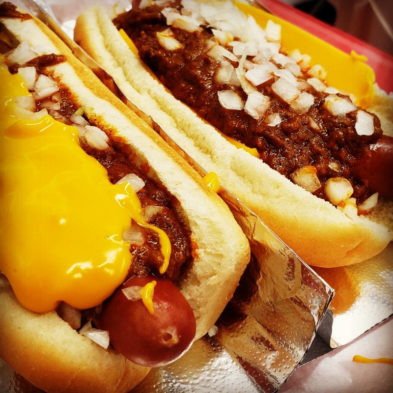 Nacho Cheese Chili Dog(Pink's Hot Dogs)