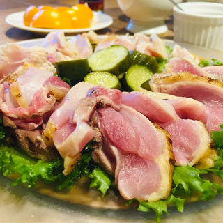 霧島妙見迫田さんの赤鶏のもも肉と胸肉(フランス厨房 旬彩 中央駅店 )