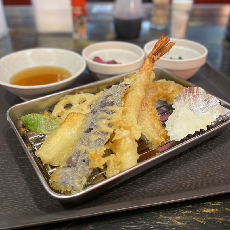 天ぷら盛り合わせ(満てん星)