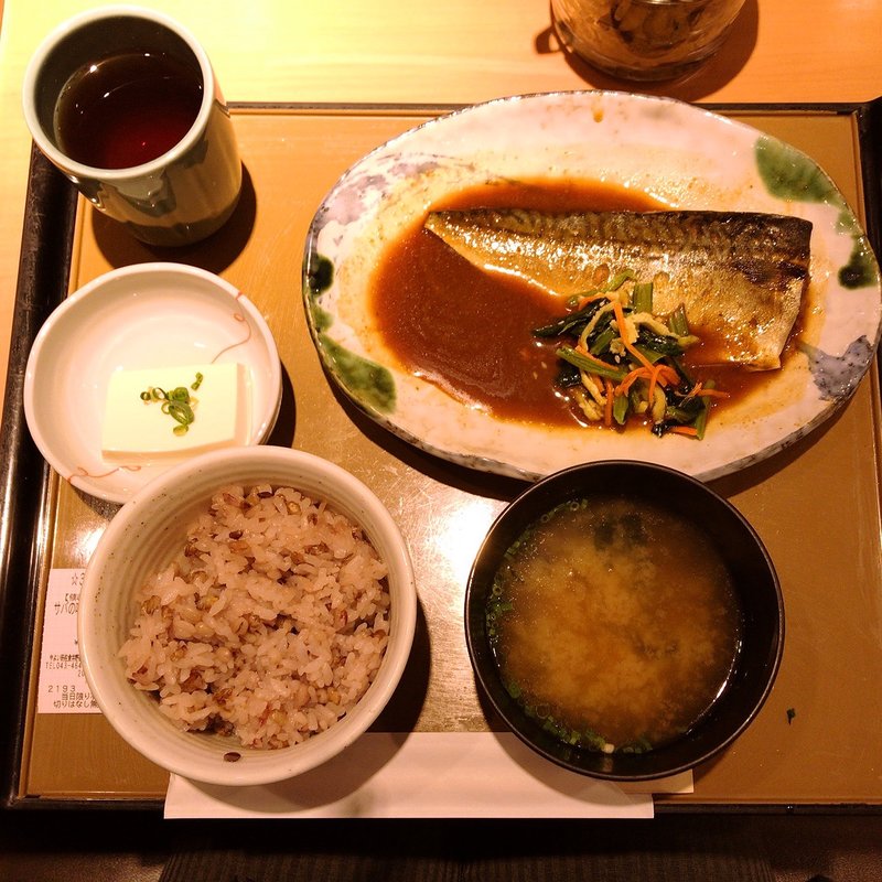 鯖の味噌煮定食（もち麦変更）(やよい軒 佐倉井野店)
