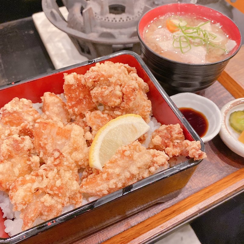 塩唐揚げ重定食(牡蠣 タコ居酒屋 明石)