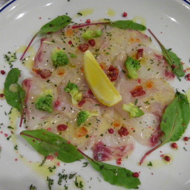 鮮魚のカルパッチョ(ビストロ オオカミ2 Duex)