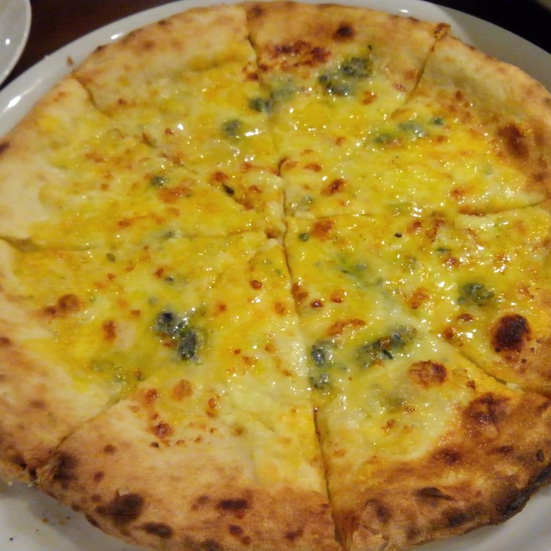 クワトロフォルマッジ(ビストロ オオカミ2 Duex)