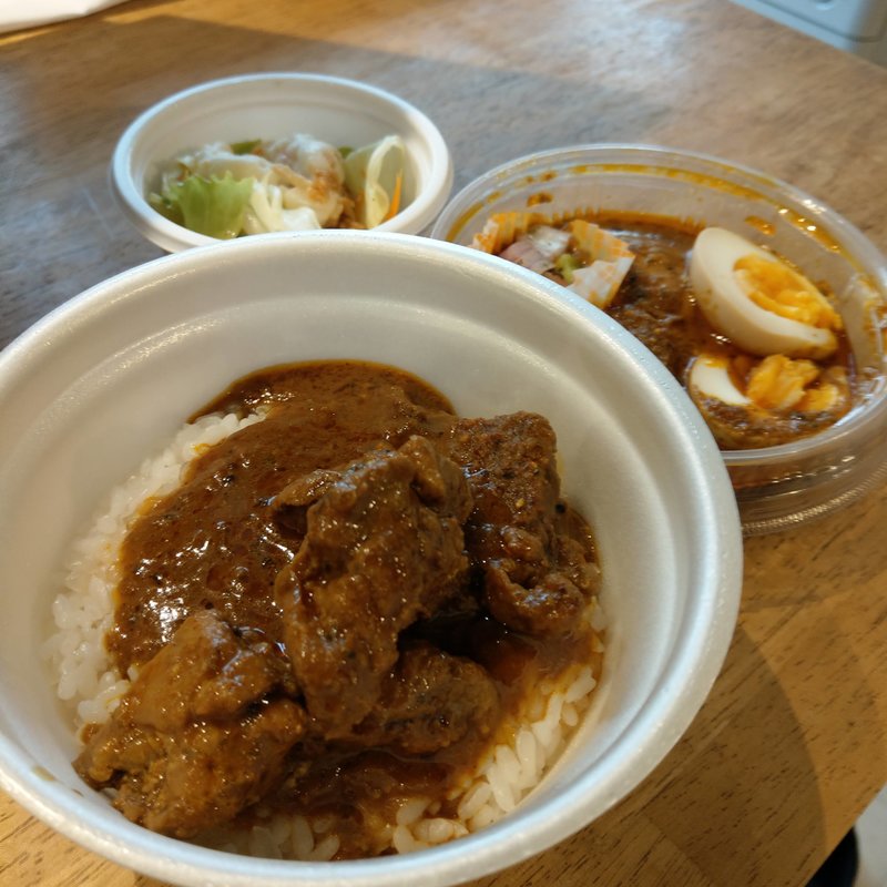 723全のせカレーサラダ付き(キッチンナナニーサン)