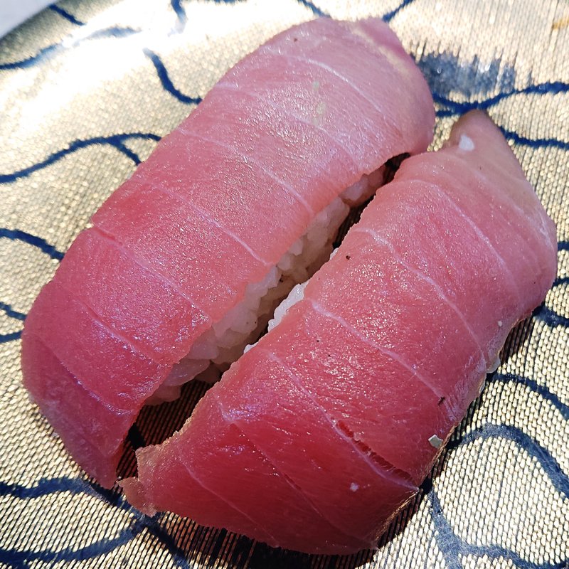 本まぐろ中トロ(ぐるめ寿司 新丸子店)