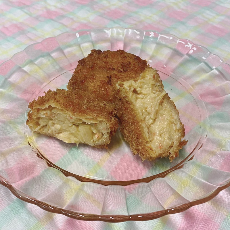 紅ズワイ蟹たっぷり クリームコロッケ(俵コロッケ 四谷さくらい)