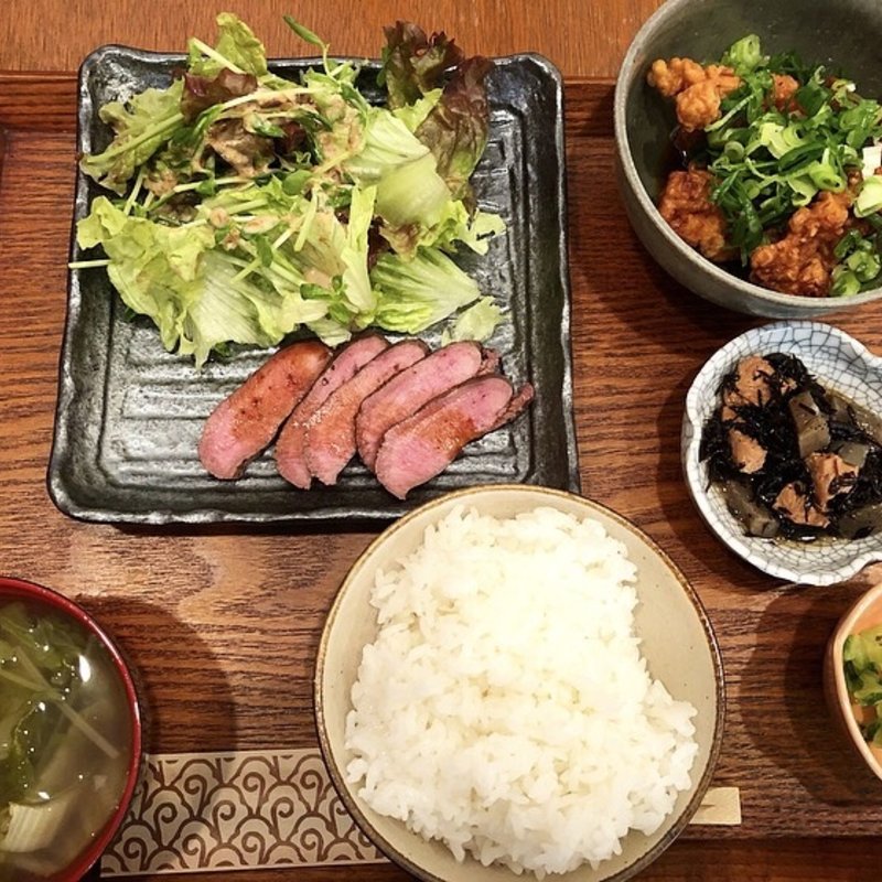 牛タンとから揚げランチ(萬屋 錦)