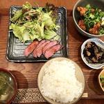 牛タンとから揚げランチ(萬屋 錦)