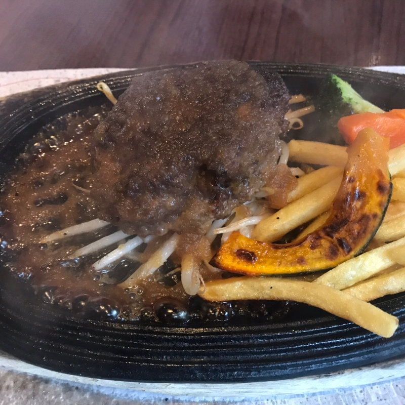 牛100%ハンバーグ(ビストロ椿 )