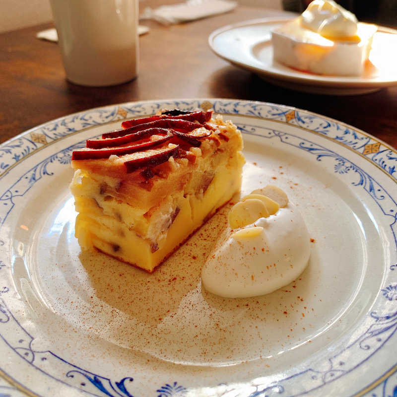 リンゴのケーキ(アダンソニア)