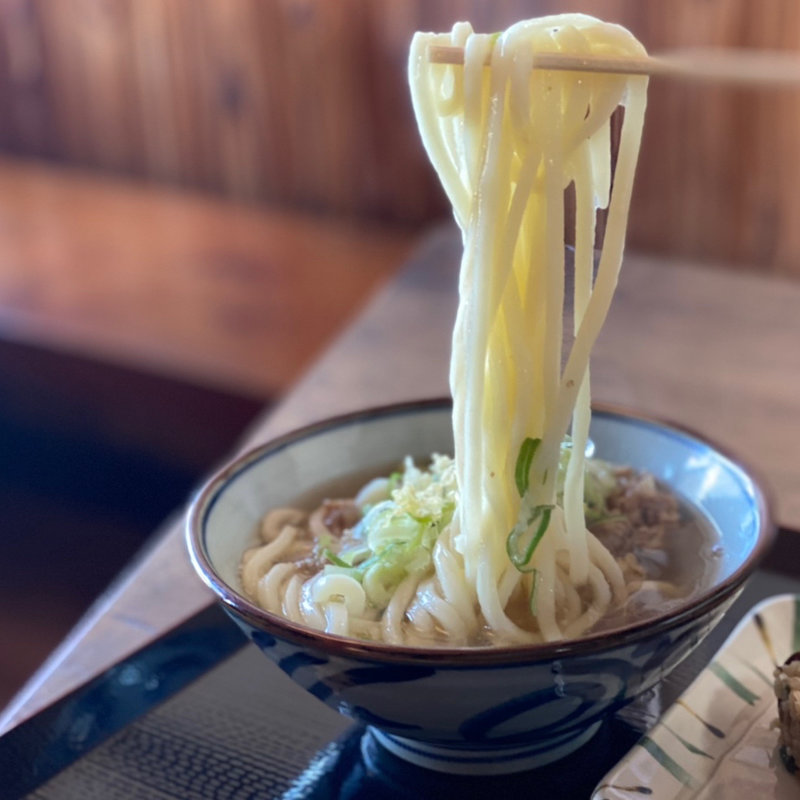 かけうどん並（トッピング牛肉）(蒼乃樹（あおのき） 香川のうどん)