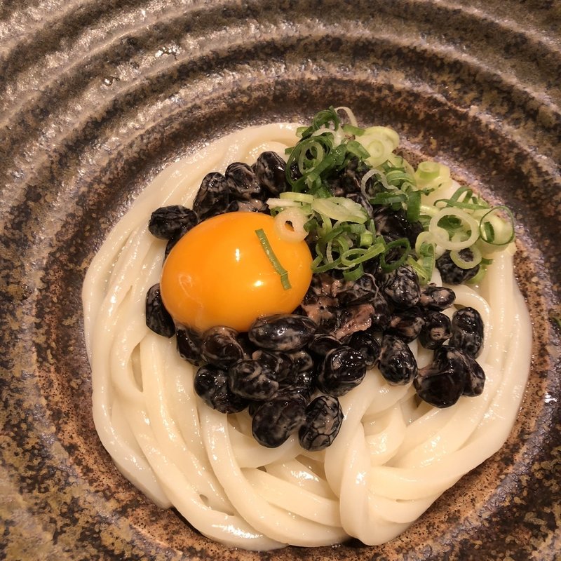 丹波黒豆納豆のおうどん(麺匠の心つくし つるとんたん 新宿店)
