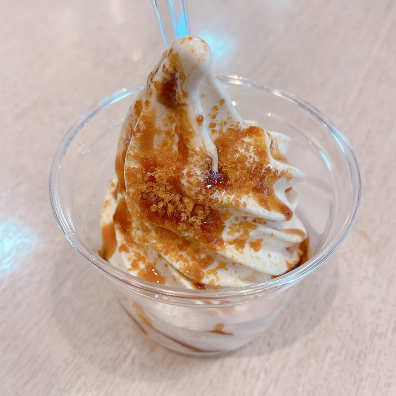 神戸プリンソフトクリームW(神戸ブランド マリンピア神戸店 )