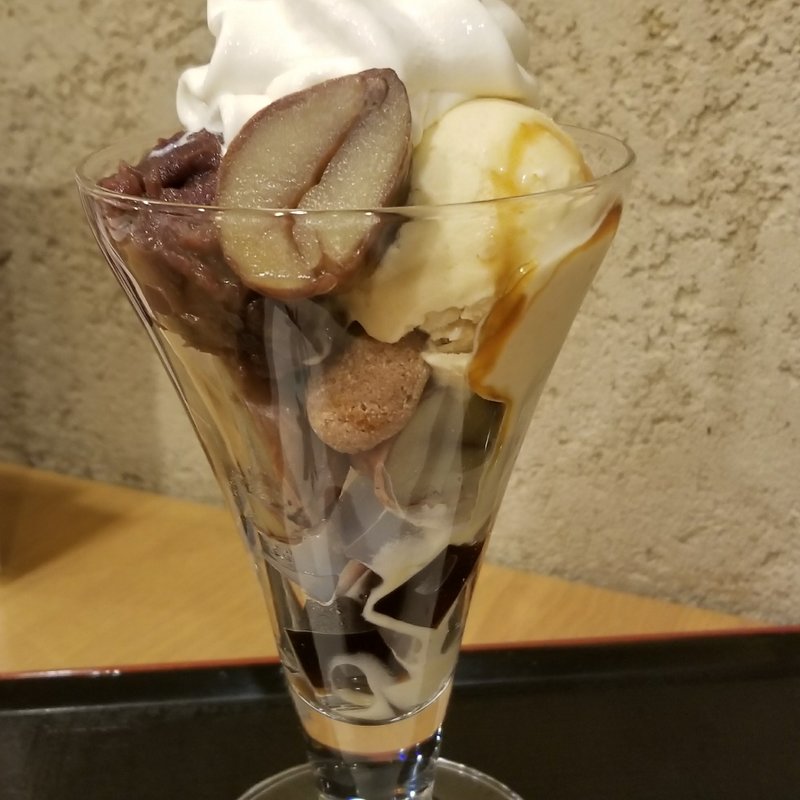 期間限定！丹波栗のパフェ(茶房 いせはん )