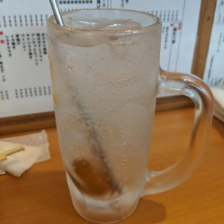 梅干しサワー(大衆酒場 五の五 ぴおシティ桜木町店)