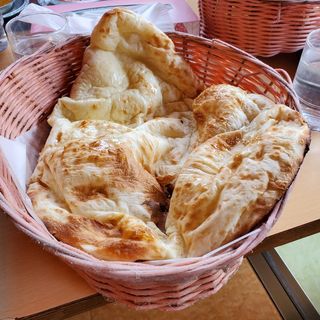 ドーキシミカリー(チキンカリー/ナスとトマトの2種類のカリー) (ONSEN食堂)