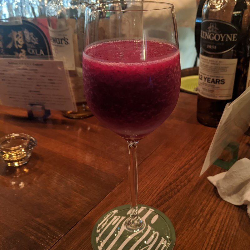 ドラゴンフルーツフローズン(Bar Brilliant)