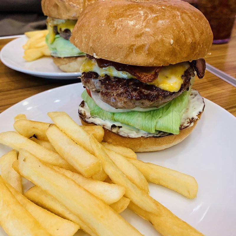 ベーコンチーズバーガー(BURGER&MILKSHAKE CRANE)