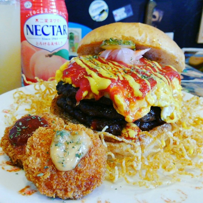 ハンバーガー＋パティ×2＋スクランブルエッグ(PEDRO'S BURGER)