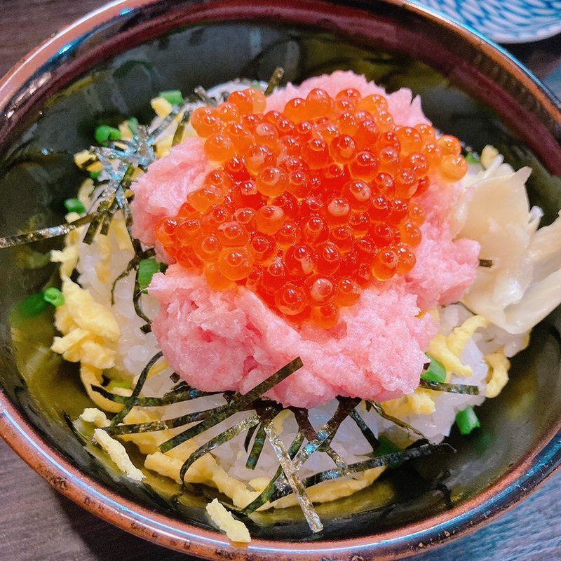 ネギトロいくら丼(まぐろのなかだ屋)