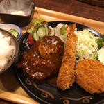A定食（ハンバーグ・海老フライ・クリームコロッケ）(キムラカン （Kimura Kan）)