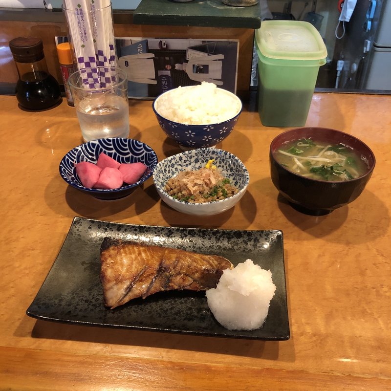 焼き魚定食　ブリ(あじさい )