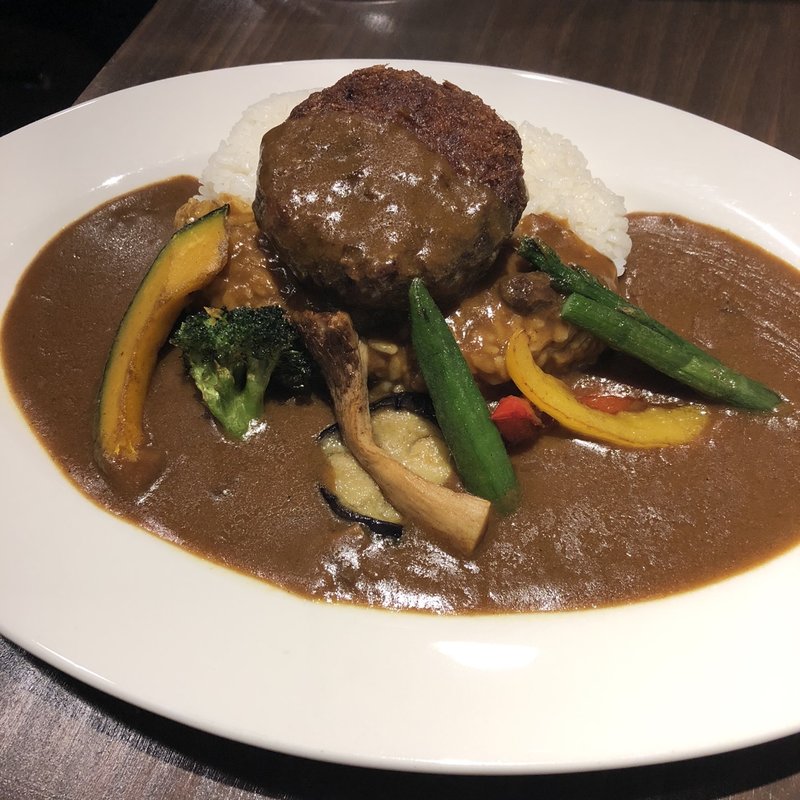 野菜＋メンチカツトッピング(TOKYO CURRY BUCCI (トウキョウカレーブッチ))