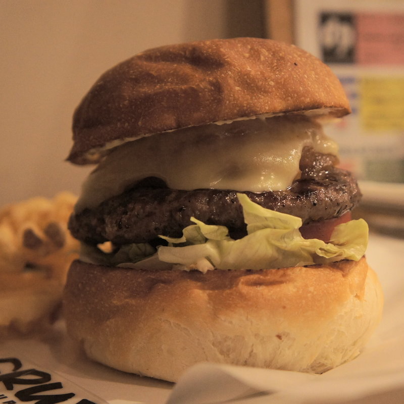 アップル&ゴーダチーズバーガー(CRUZ BURGERS & CRAFT BEERS （クルズバーガーズ アンド クラフトビア）)