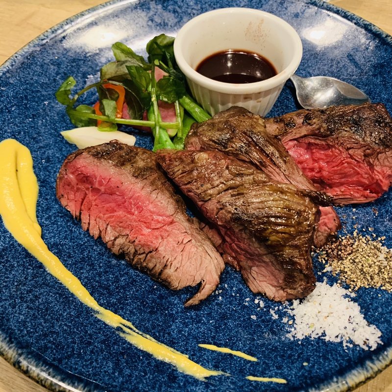 ブラックアンガスビーフ　ハラミ　グリル(リトル　デリリウムカフェ　ハレザトーキョー)