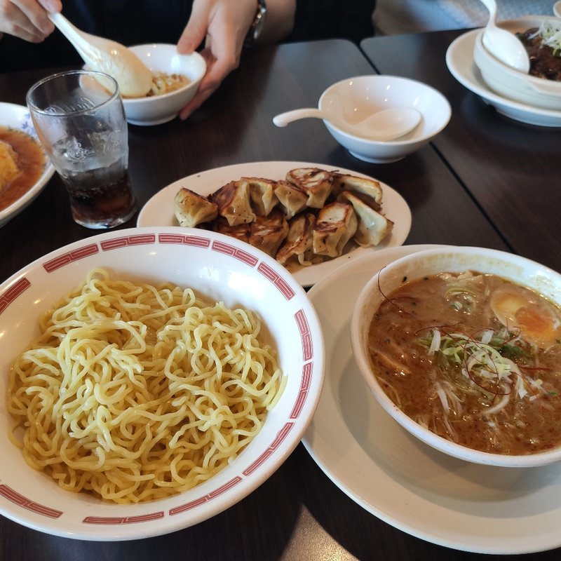 刺激の辛口！濃厚具沢山のチャーシューつけ麺 大盛り(バーミヤン 近江八幡店 )