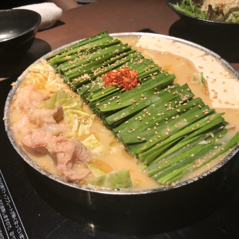 もつ鍋 みそ味(一人前/税別)(博多もつ鍋 おおやま 梅田茶屋町店)