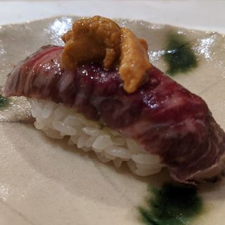 肉寿司(鮨やまけん 新宿東口店)
