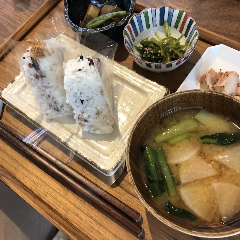おにぎり定食(暮(くらす))