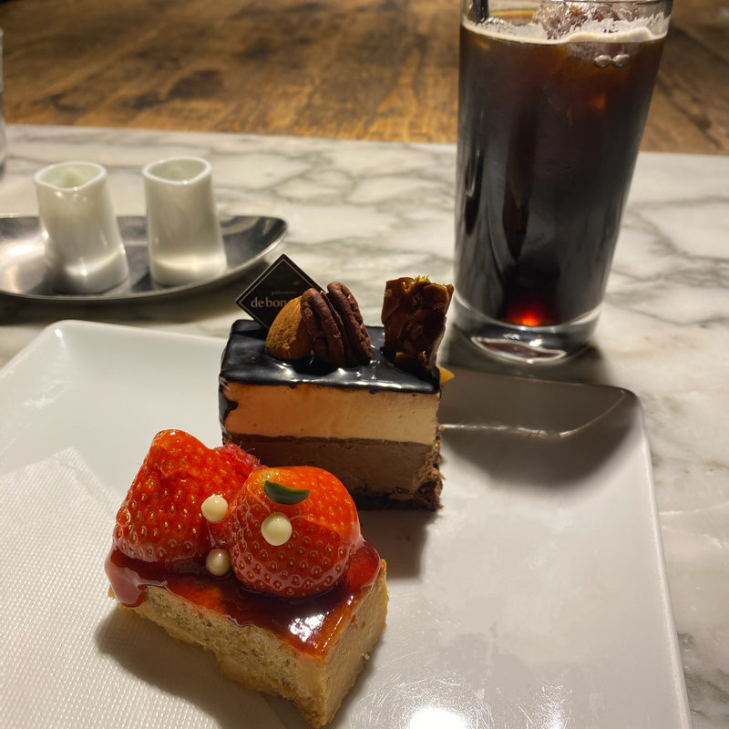 季節のフルーツタルト(ドゥボンクーフゥ)