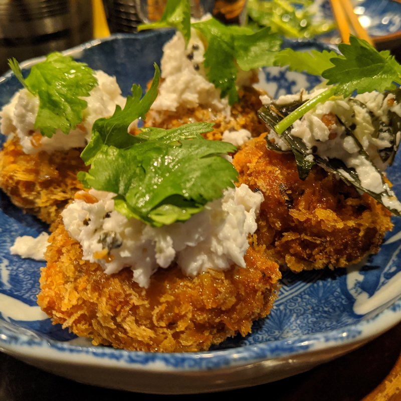 サトイモマサラコロッケ(香料料理 咖喱 酒 牧谿 | もっけい)