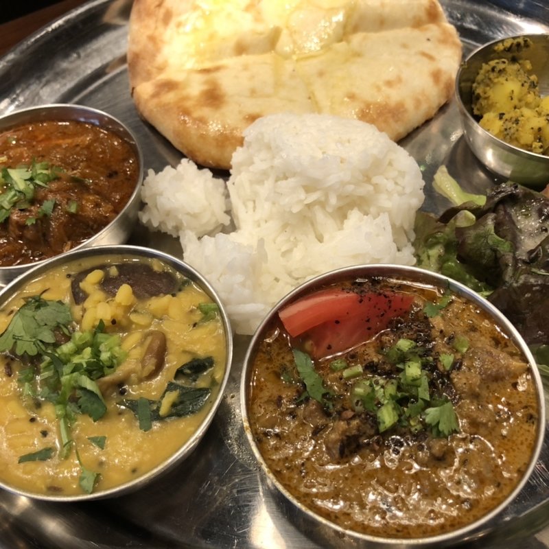 カレー3種 (スパイスバザール アチャカナ)